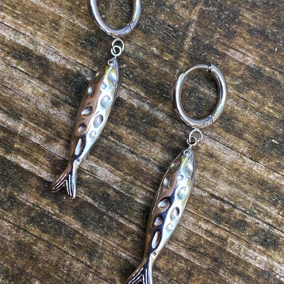 NEW Silver Sardine Hoop Earrings - Picture 1 of 11